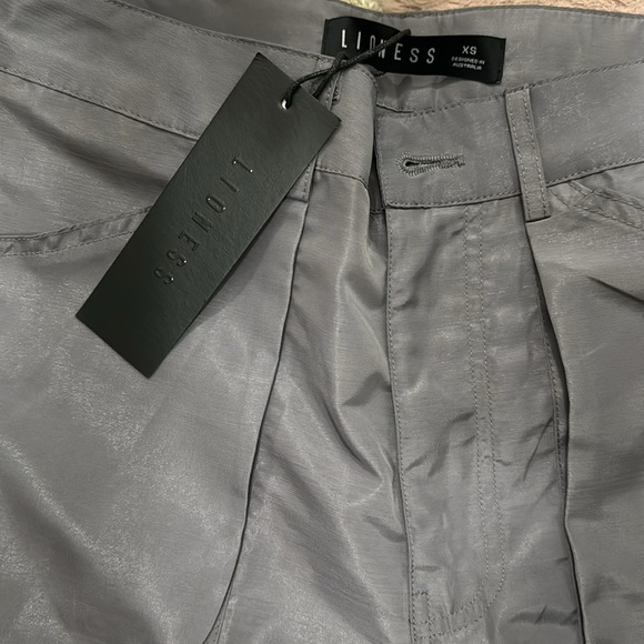 Lioness track pants - Picture 3 of 4